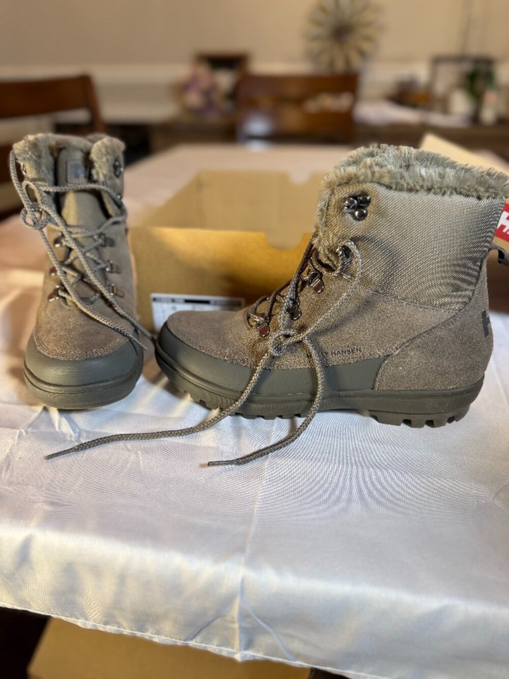 Helly Hansen grey Sorrento hiking boot Women's 10